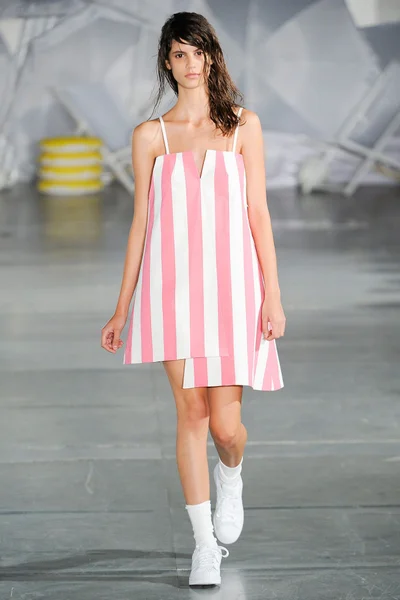 Look 27